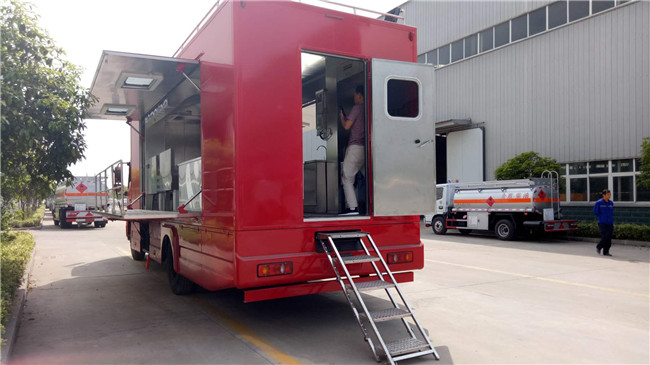 东风天锦餐饮车