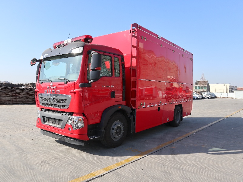豪沃器材消防车